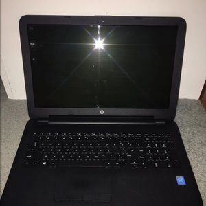 HP 15-ac121dx Touch-Screen Laptop